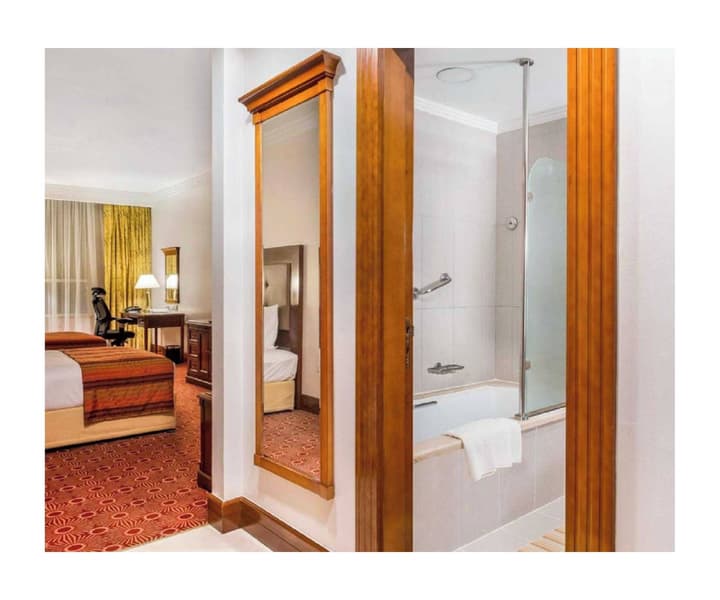 Sunday Hotel Holiday International Dubai