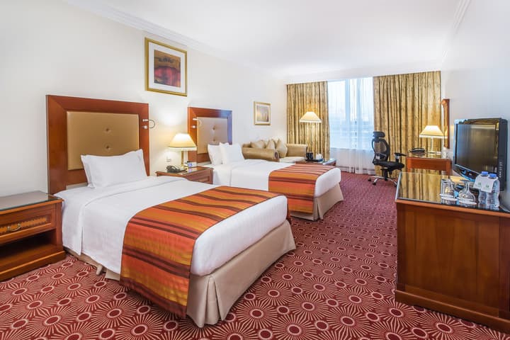 Sunday Hotel Holiday International Dubai
