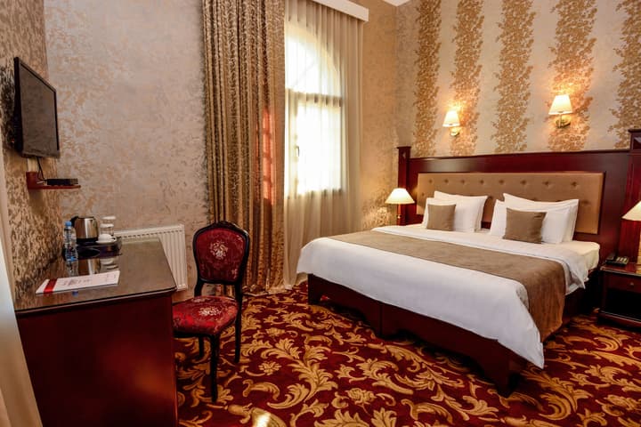 River Side Hotel