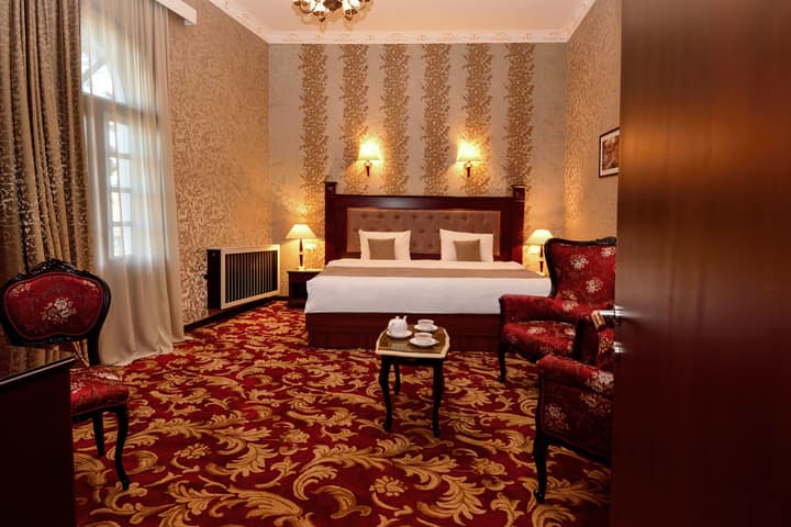 River Side Hotel