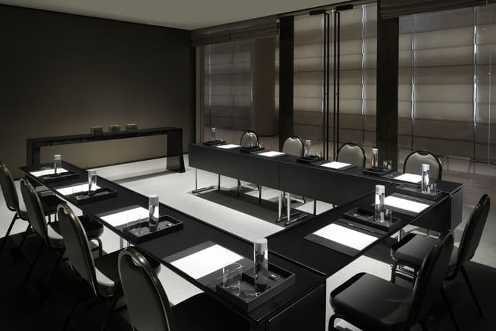 Armani Hotel Dubai, Burj Khalifa