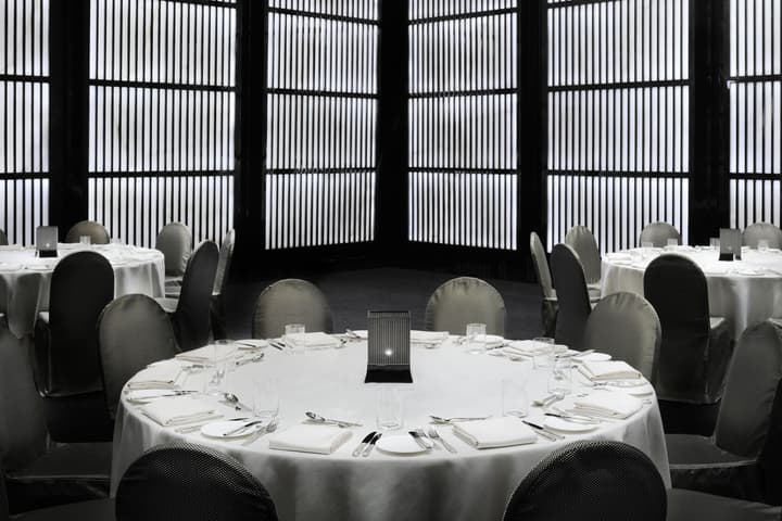 Armani Hotel Dubai, Burj Khalifa