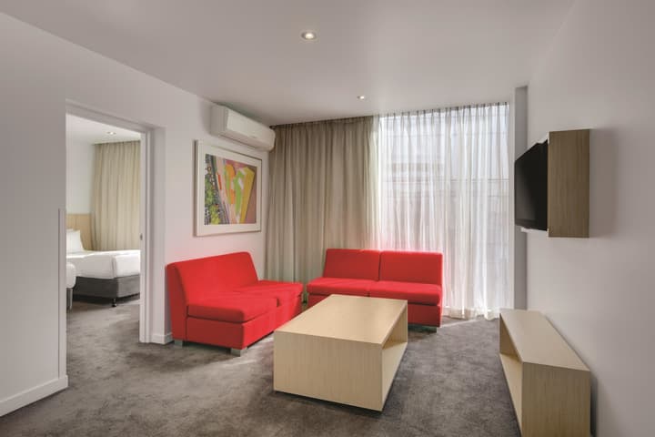 Travelodge Hotel Melbourne Docklands