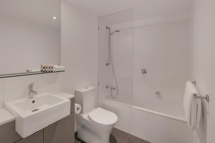 Travelodge Hotel Melbourne Docklands