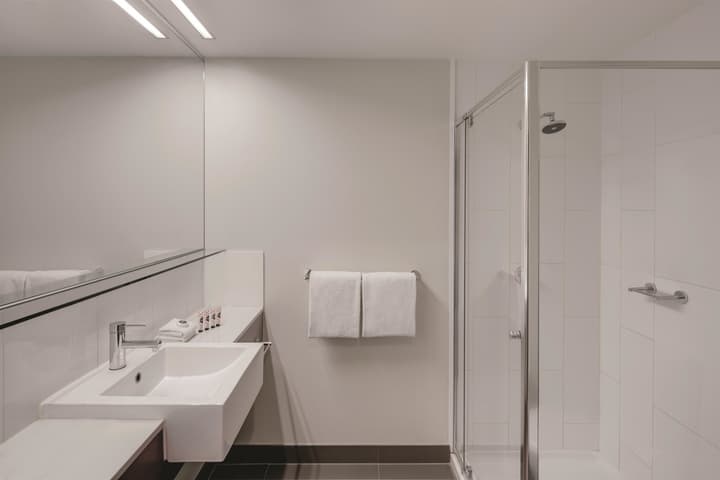 Travelodge Hotel Melbourne Docklands