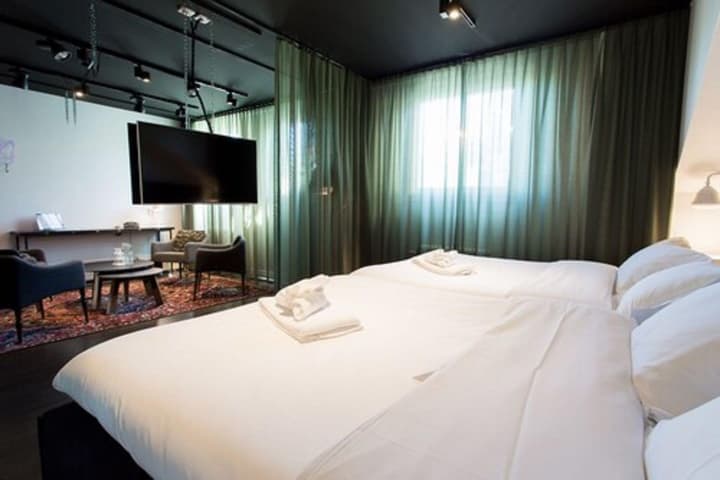 Hotel Flora
