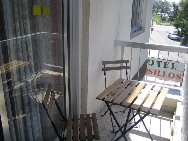 Onisillos Hotel