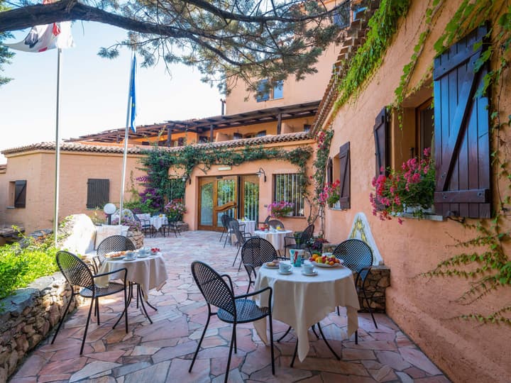 Hotel Rocce Sarde