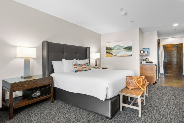 The Oxford Hotel Bend