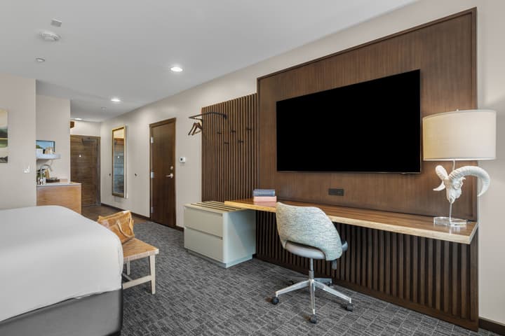 The Oxford Hotel Bend