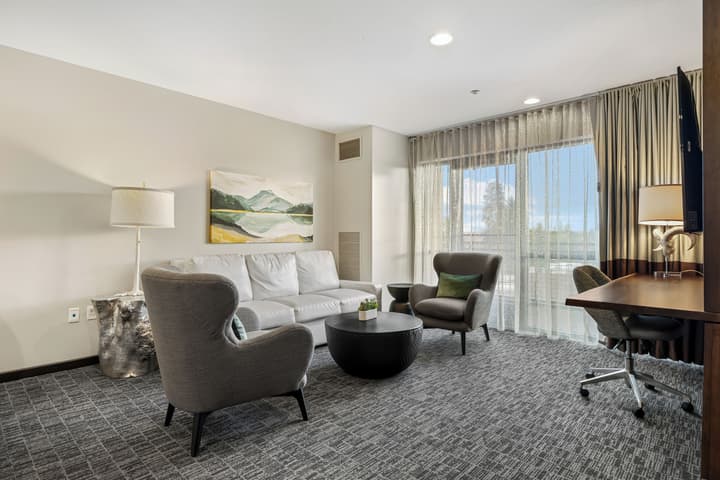 The Oxford Hotel Bend