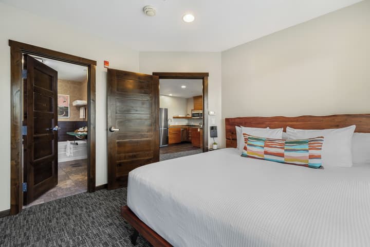 The Oxford Hotel Bend