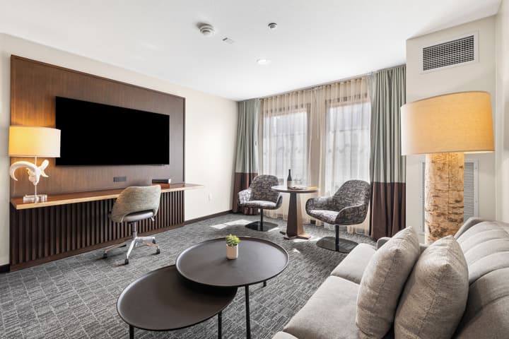 The Oxford Hotel Bend
