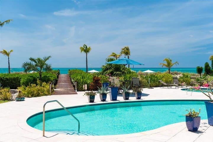 Grandview on Grace Bay