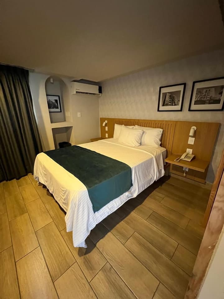 Oliva Plaza Hotel