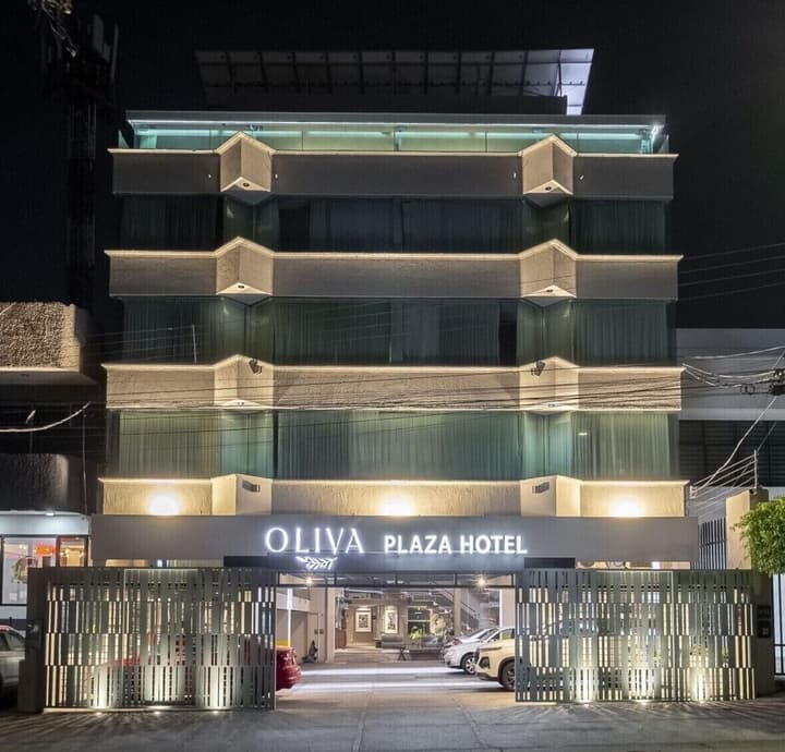 Oliva Plaza Hotel