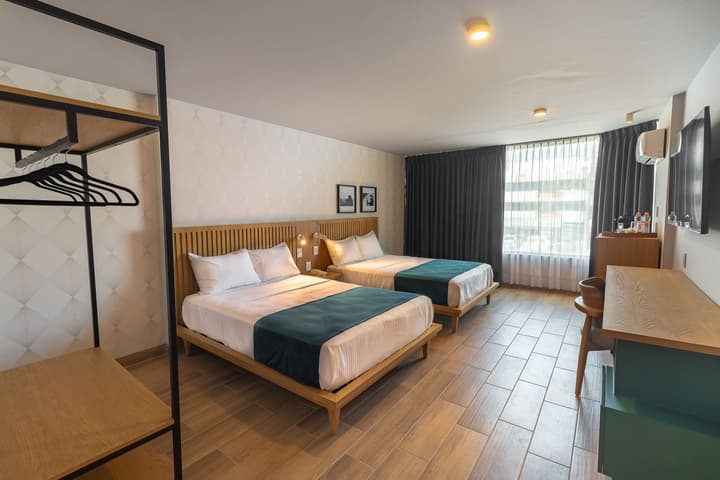 Oliva Plaza Hotel