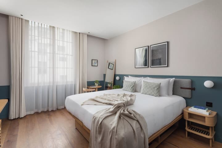 Inhabit Queen's Gardens, a Member of Design Hotels