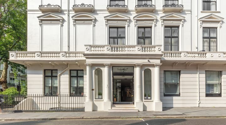 Inhabit Queen's Gardens, a Member of Design Hotels