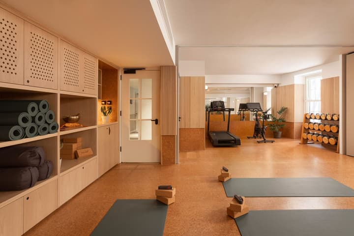 Inhabit Queen's Gardens, a Member of Design Hotels
