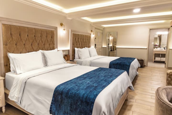 voco Royalty Puebla Downtown by IHG