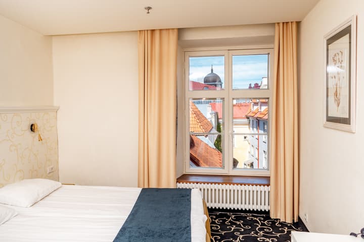 Meriton Old Town Garden Hotel