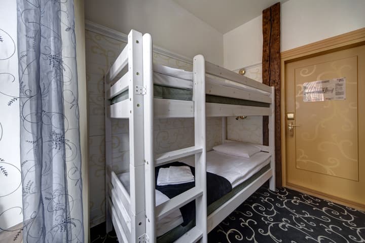 Meriton Old Town Garden Hotel