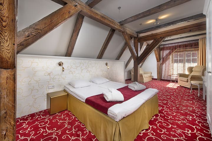 Meriton Old Town Garden Hotel