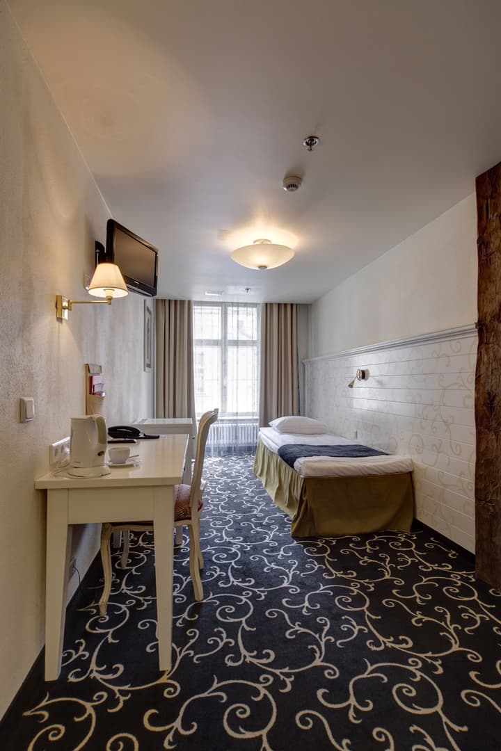 Meriton Old Town Garden Hotel