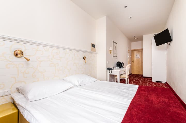 Meriton Old Town Garden Hotel