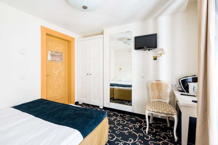 Meriton Old Town Garden Hotel