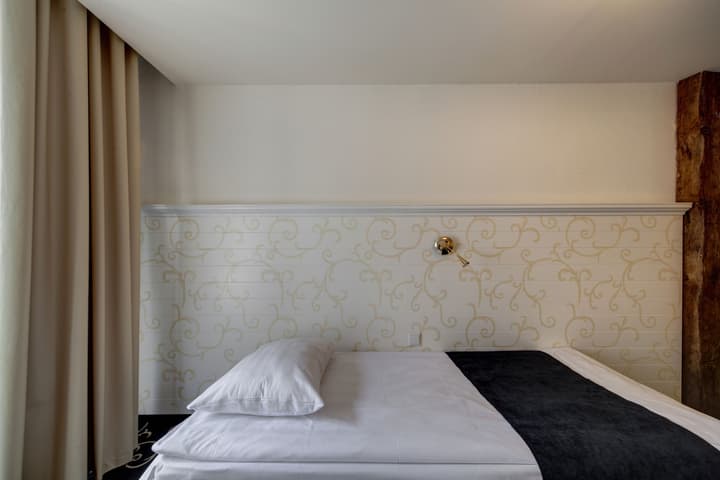 Meriton Old Town Garden Hotel