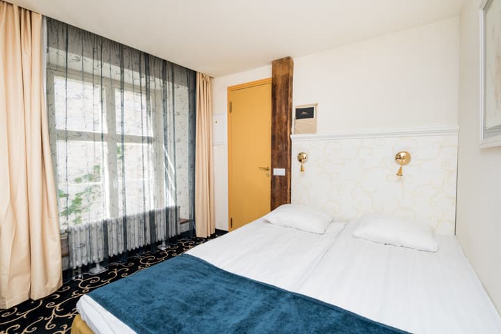 Meriton Old Town Garden Hotel