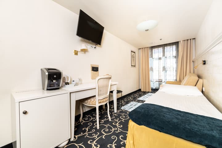 Meriton Old Town Garden Hotel