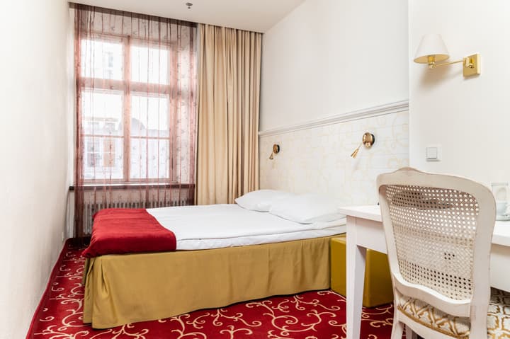 Meriton Old Town Garden Hotel