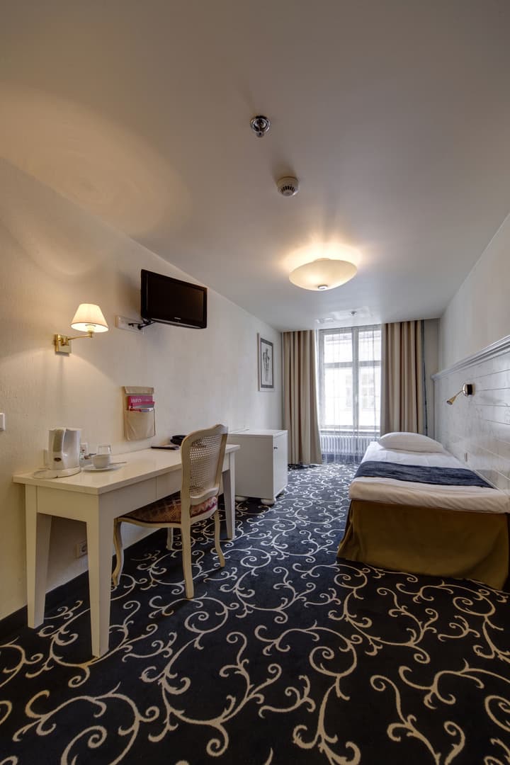 Meriton Old Town Garden Hotel