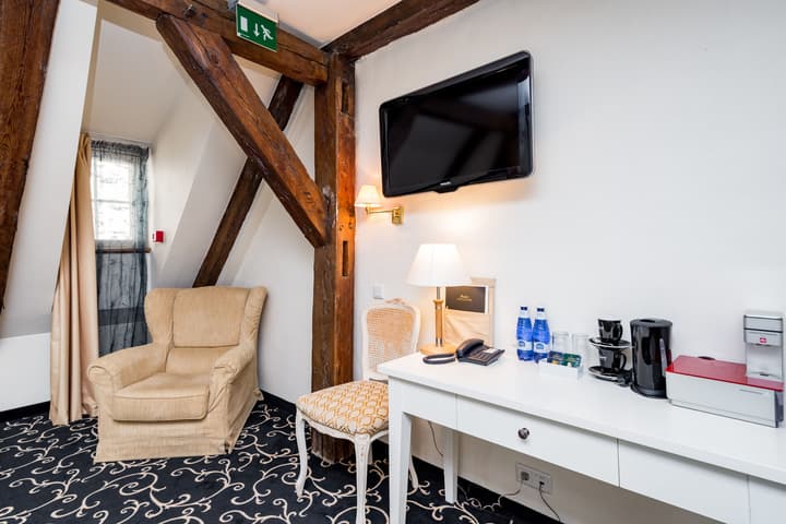 Meriton Old Town Garden Hotel