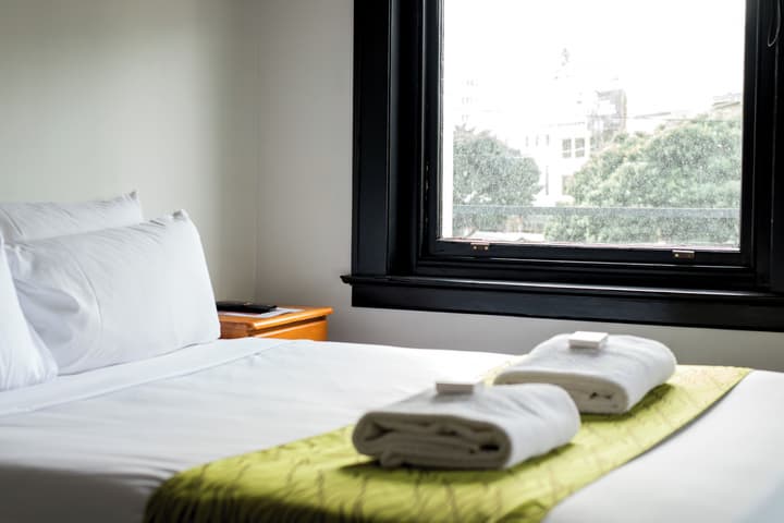 The Cambridge Hotel & Backpackers