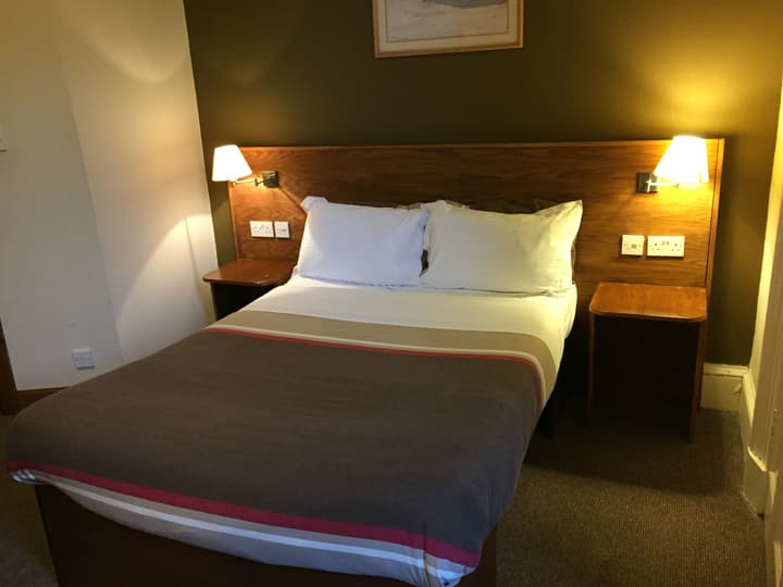 Edinburghhouse Hotel