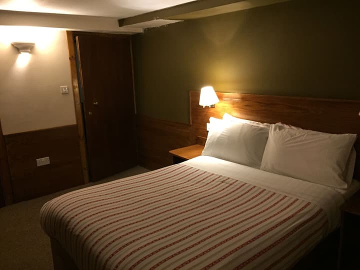 Edinburghhouse Hotel