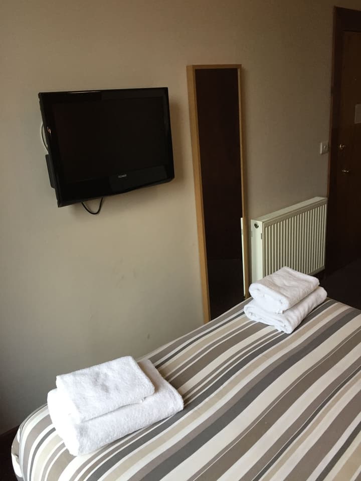 Edinburghhouse Hotel