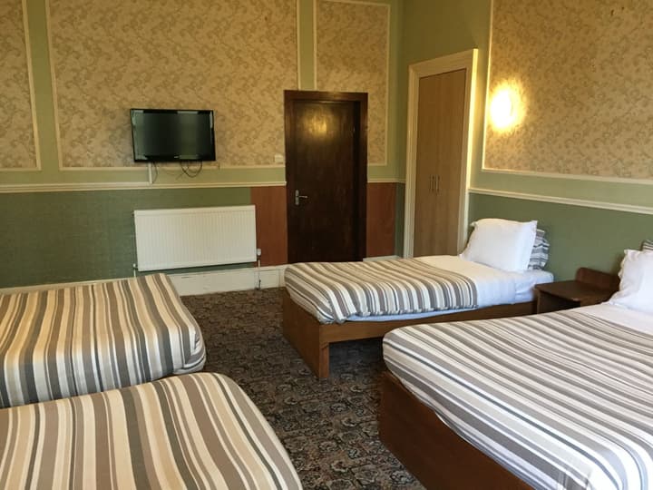 Edinburghhouse Hotel