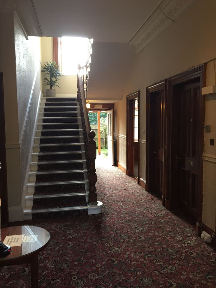 Edinburghhouse Hotel