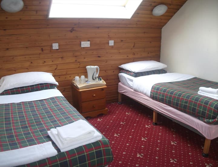 Edinburghhouse Hotel