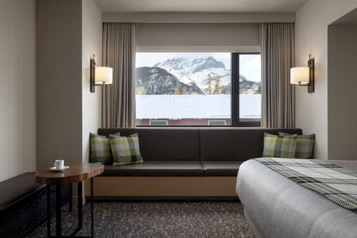 Peaks Hotel & Suites