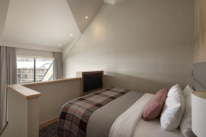 Peaks Hotel & Suites