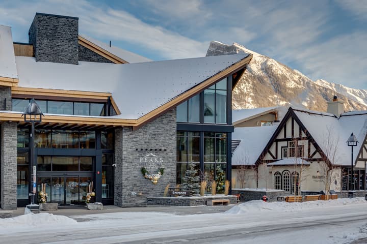 Peaks Hotel & Suites