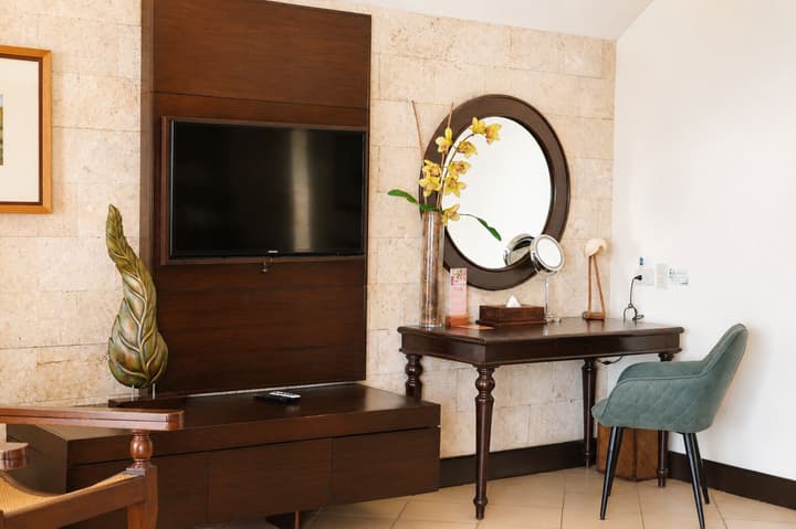 Costabella Tropical Beach Hotel
