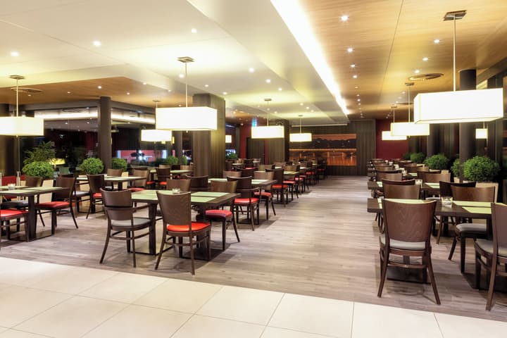Holiday Inn Express Zurich Airport by IHG