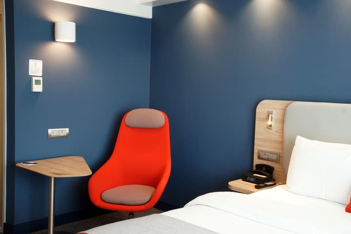 Holiday Inn Express Zurich Airport by IHG